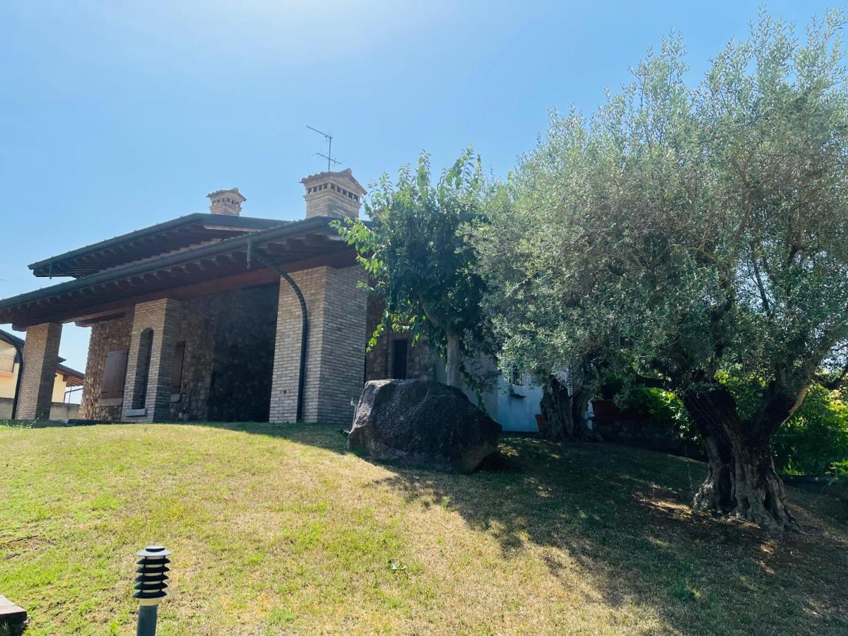 Il Borgo Fra I Laghi Vila Monzambano Exterior foto