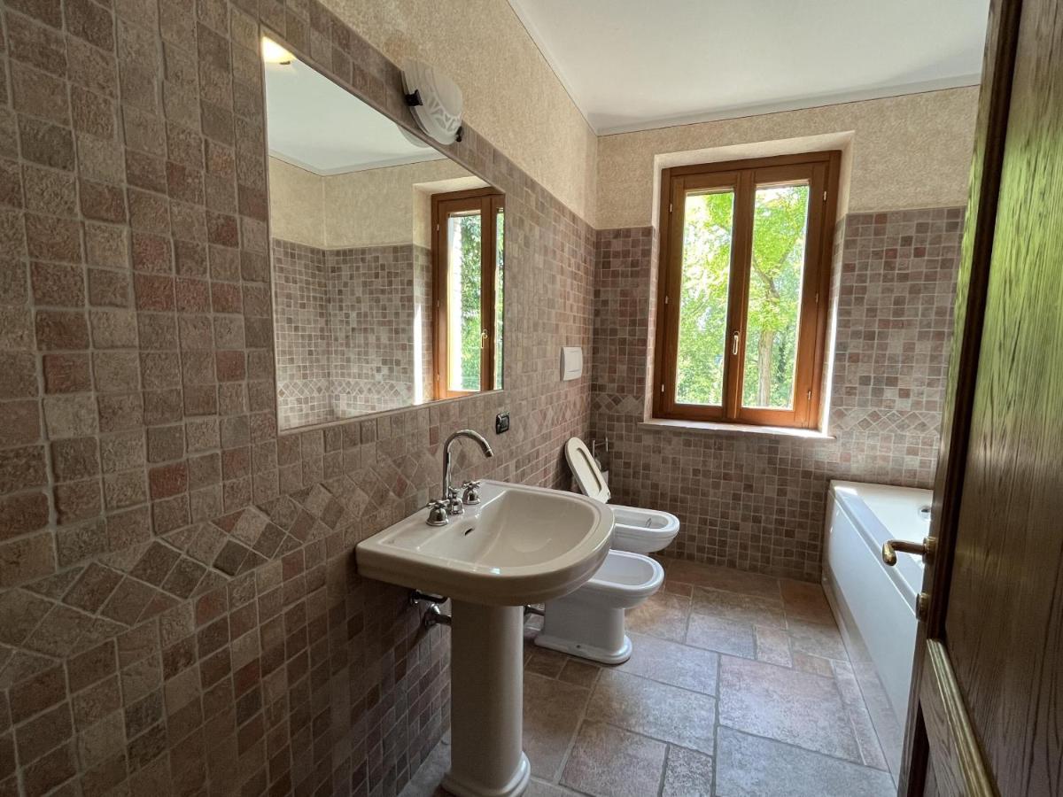 Il Borgo Fra I Laghi Vila Monzambano Exterior foto