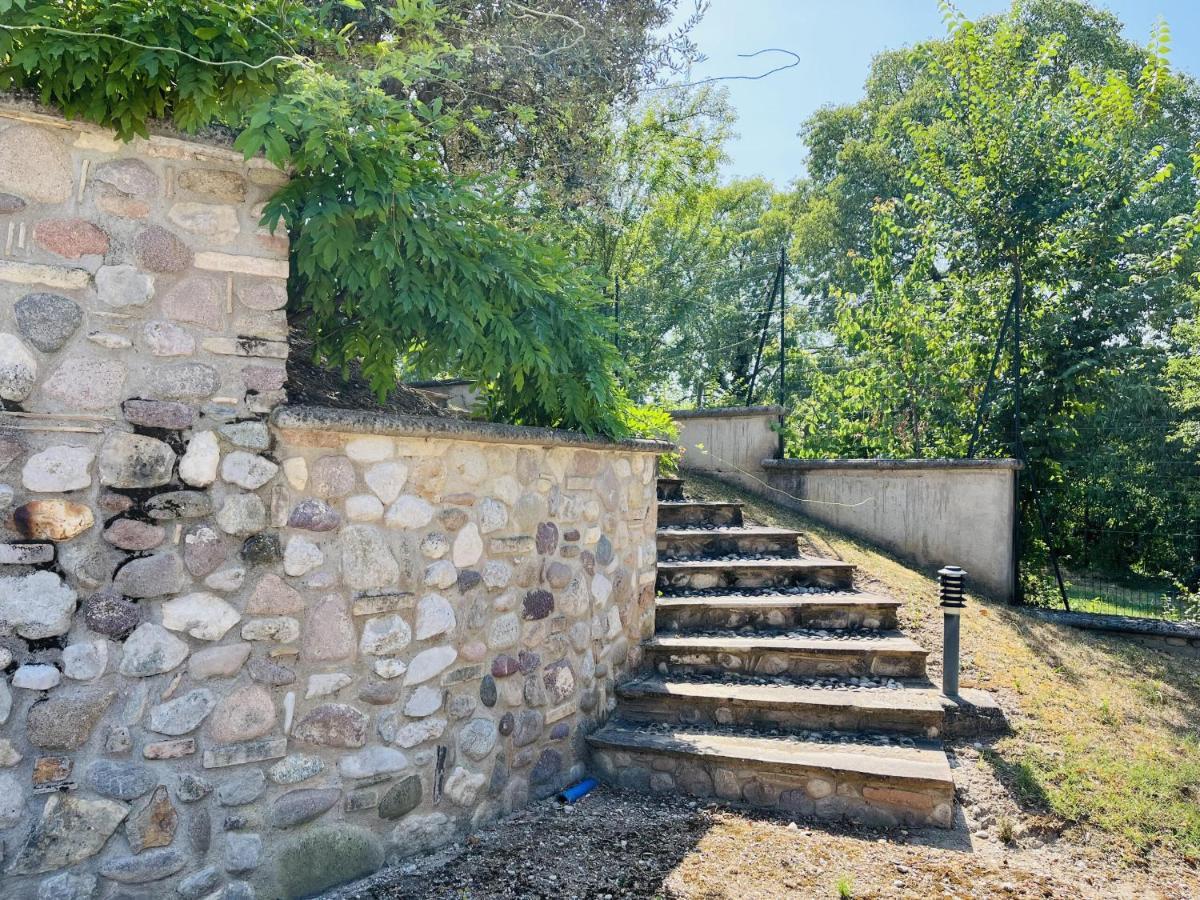 Il Borgo Fra I Laghi Vila Monzambano Exterior foto